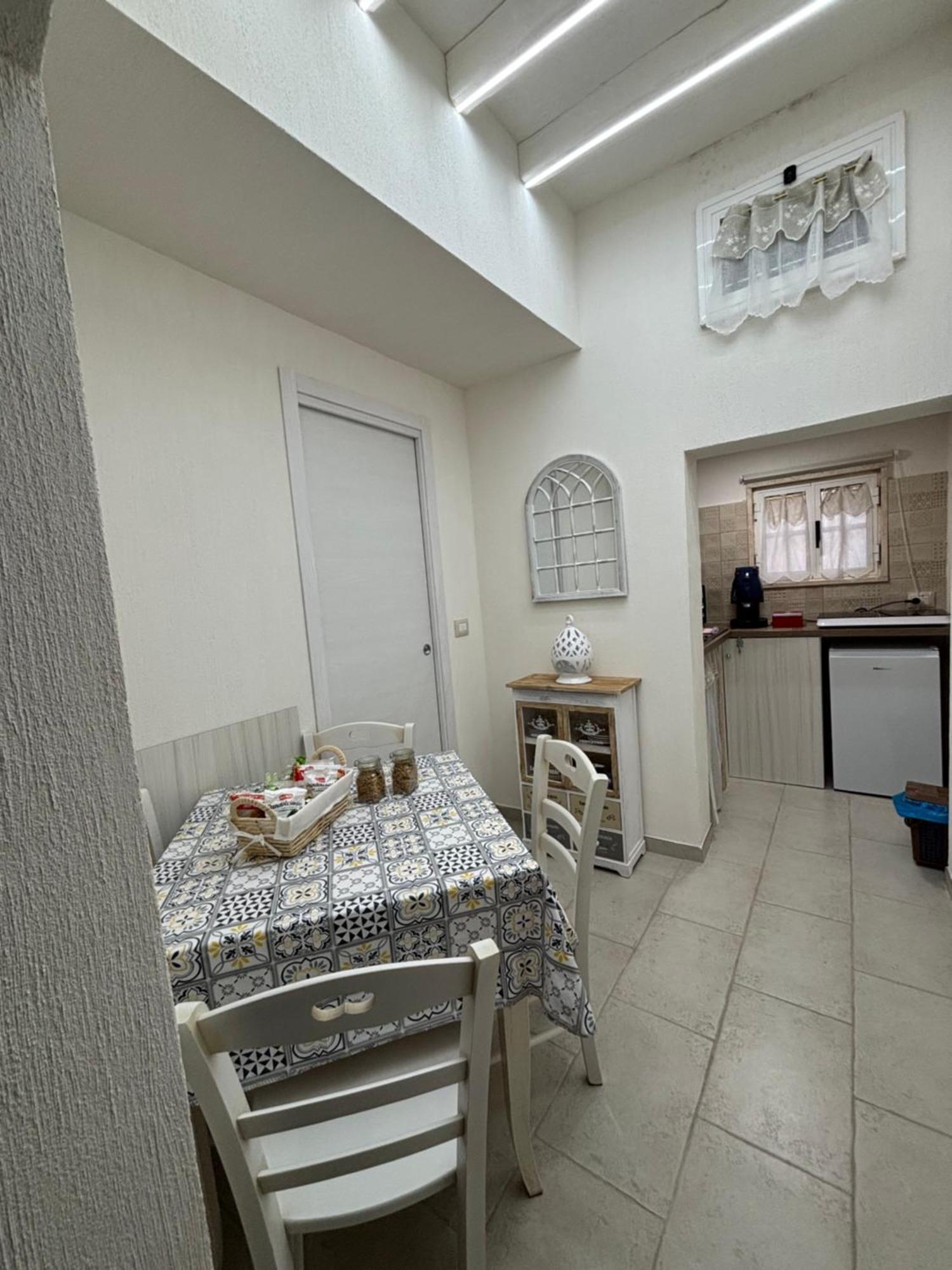 Suite Cavour Luxury Home Таранто Экстерьер фото